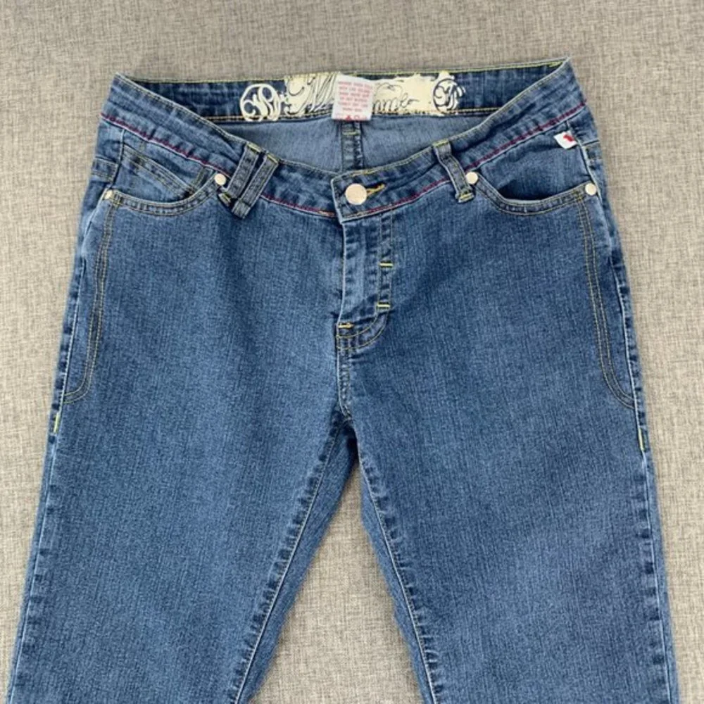 Mecca Femme‎ Cropped Jeans Size 9/10 Embroidered Design Low Rise 78% Cotton